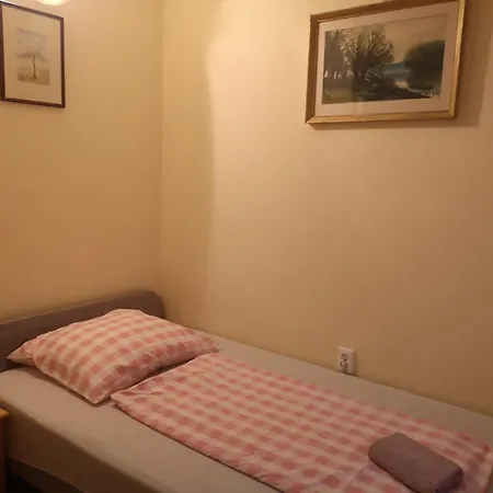 דירה Biro Apartmanhaz Sármellék