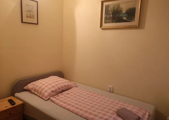 דירה Biro Apartmanhaz Sármellék